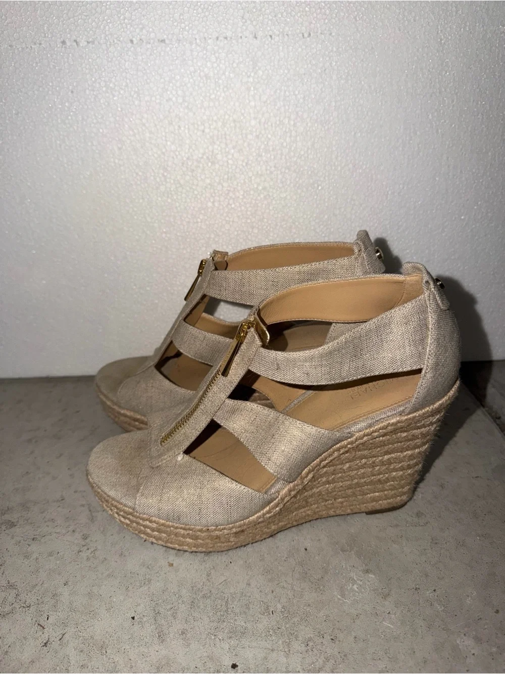 Michael Kors - Wedge Sandals with Front Zip in Beige